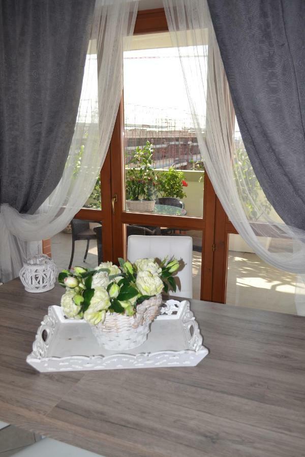 Airport & Fair Suite Apartments Fiumicino Eksteriør billede