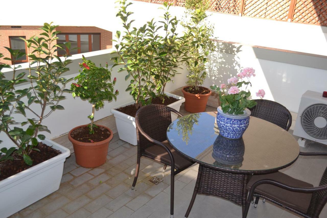 Airport & Fair Suite Apartments Fiumicino Eksteriør billede