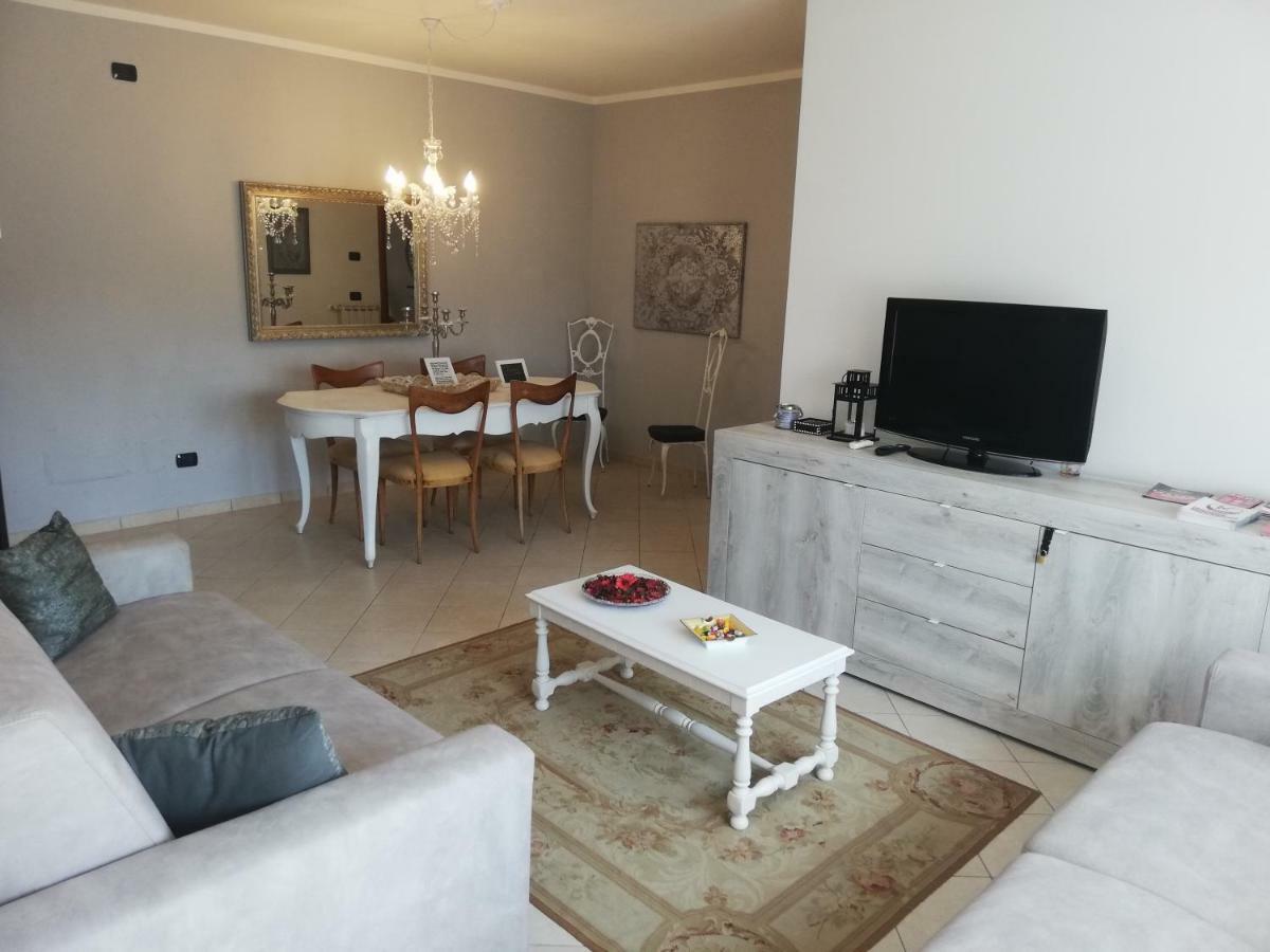 Airport & Fair Suite Apartments Fiumicino Eksteriør billede